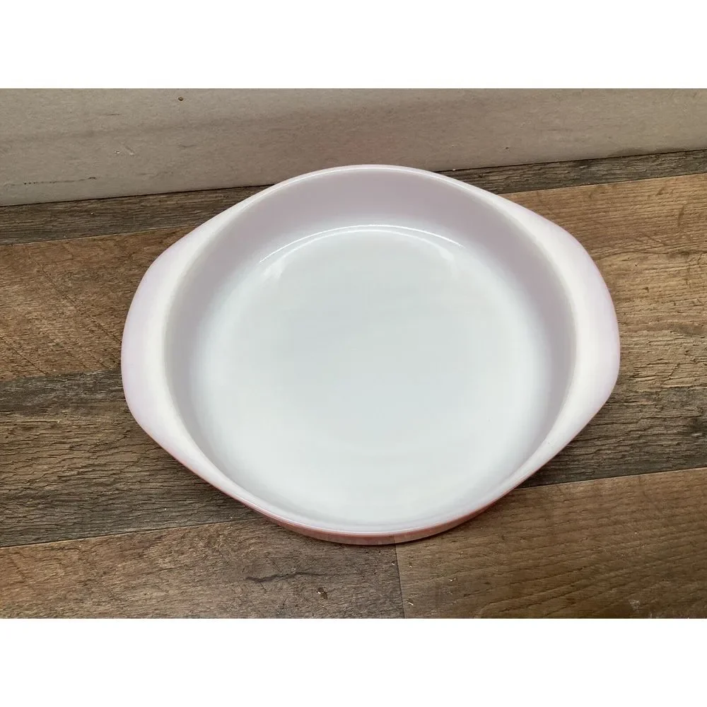 Pyrex vintage round